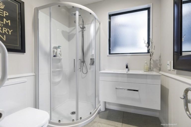 Photo of property in 52 Waru Street, Khandallah, Wellington, 6035