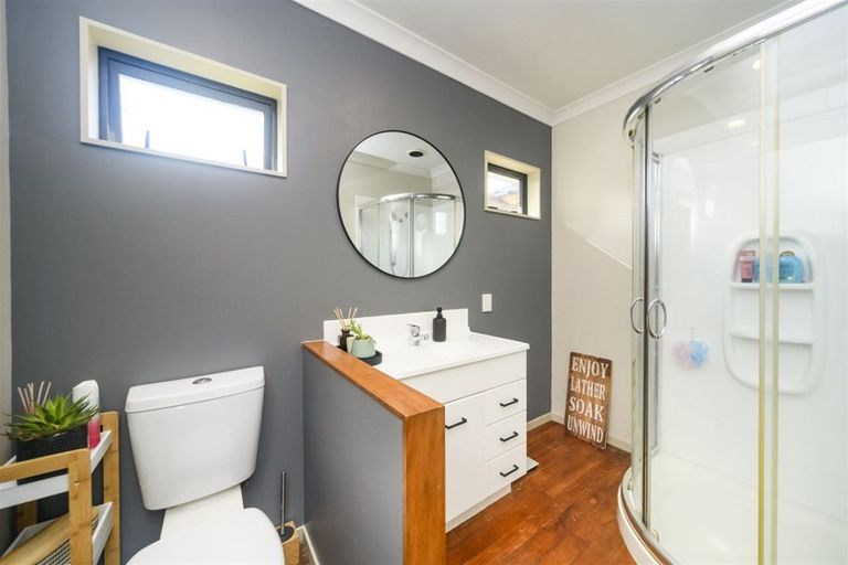 Photo of property in 41 Seddon Street, Takaro, Palmerston North, 4412