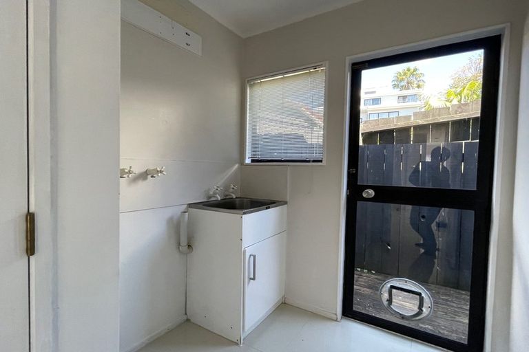 Photo of property in 1/4 Dorrit Lane, Howick, Auckland, 2014