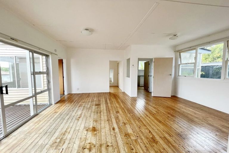 Photo of property in 31 Newhaven Terrace, Mairangi Bay, Auckland, 0630