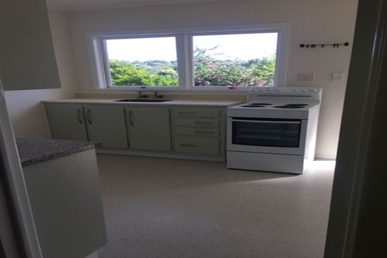 Photo of property in 2 Totara Grove, Hillcrest, Auckland, 0627