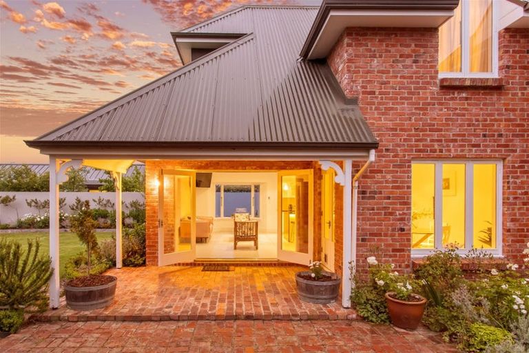 Photo of property in 20 Poynder Avenue, Merivale, Christchurch, 8014