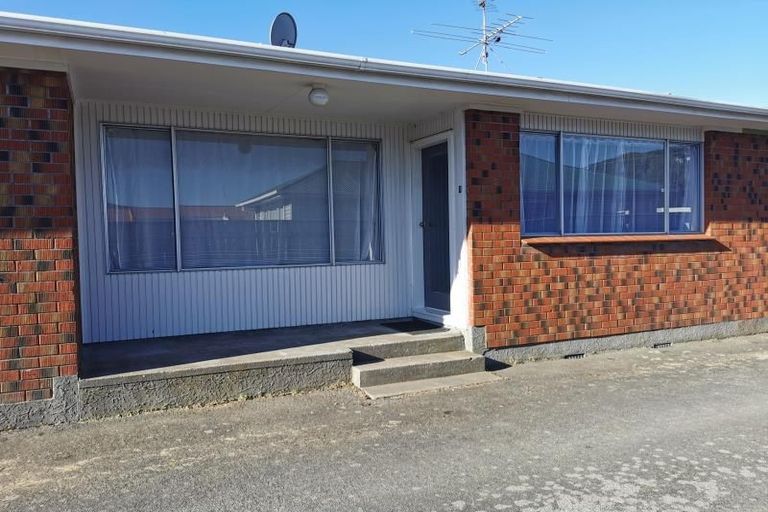 Photo of property in 3/7 Davies Street, Tawa, Wellington, 5028