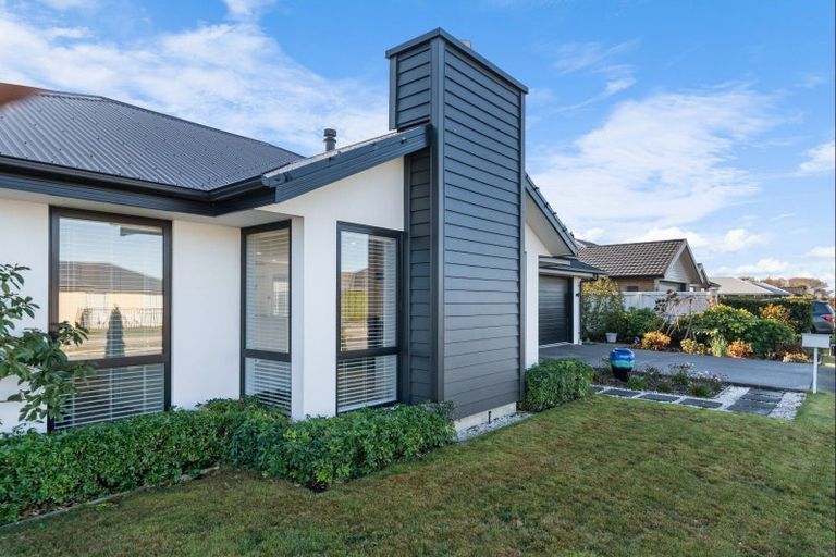 Photo of property in 27 Faringdon Boulevard, Rolleston, 7615