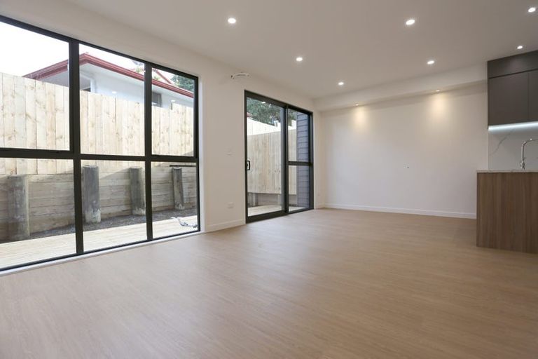 Photo of property in 13b King Richard Place, Browns Bay, Auckland, 0630