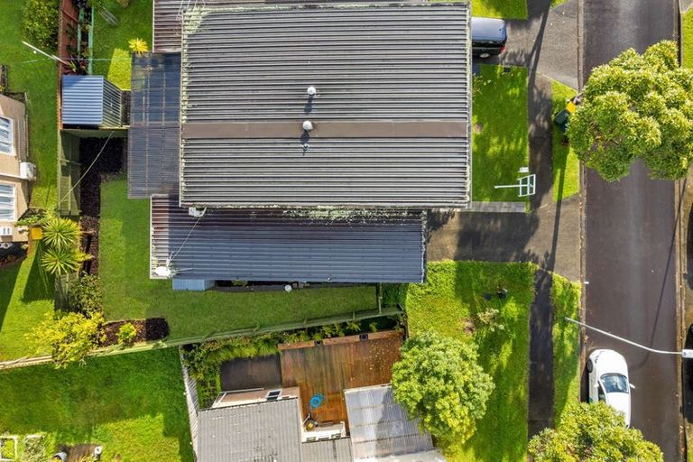 Photo of property in 65 Brashier Circle, Sunnyvale, Auckland, 0612