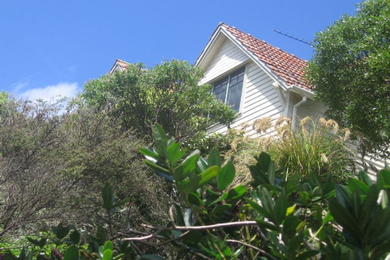 Photo of property in 29 Fairview Crescent, Kelburn, Wellington, 6012