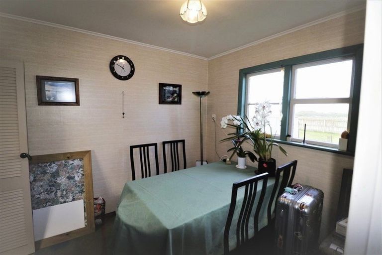 Photo of property in 44 Matipo Street, Castlecliff, Wanganui, 4501