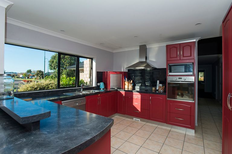 Photo of property in 17 Pohutukawa Grove, Lytton West, Gisborne, 4010