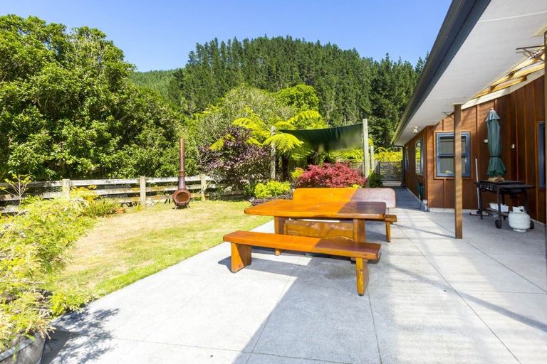 Photo of property in 182 Karapoti Road, Craigs Flat, Upper Hutt, 5372