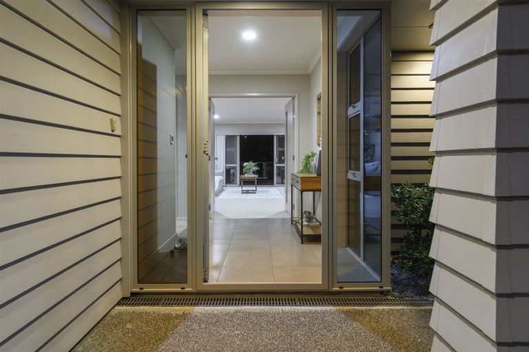 Photo of property in 136 Waterside Drive, Pyes Pa, Tauranga, 3112