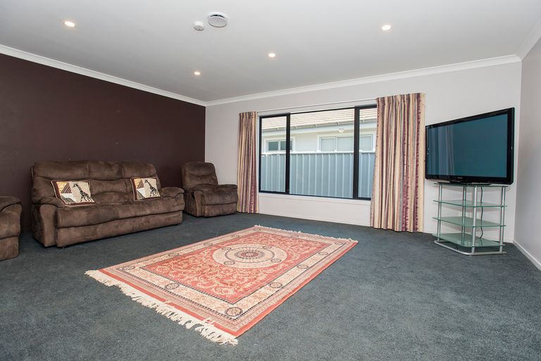 Photo of property in 17 Pohutukawa Grove, Lytton West, Gisborne, 4010