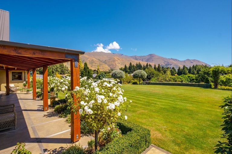 Photo of property in 24 Golf Course Road, Wanaka, 9305