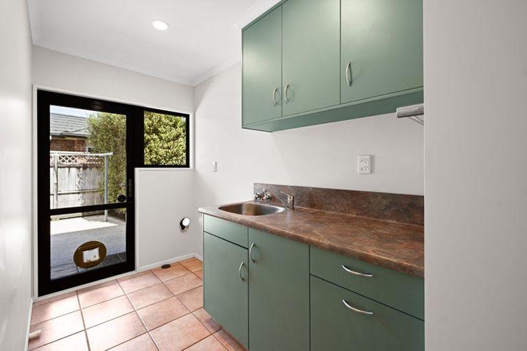 Photo of property in 17 Montrose Crescent, Huntington, Hamilton, 3210