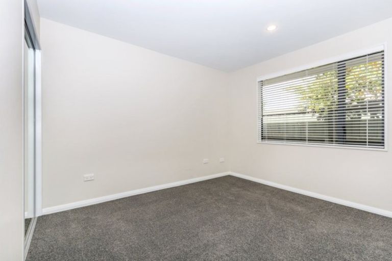 Photo of property in 17 Monterey Place, Parklands, Christchurch, 8083