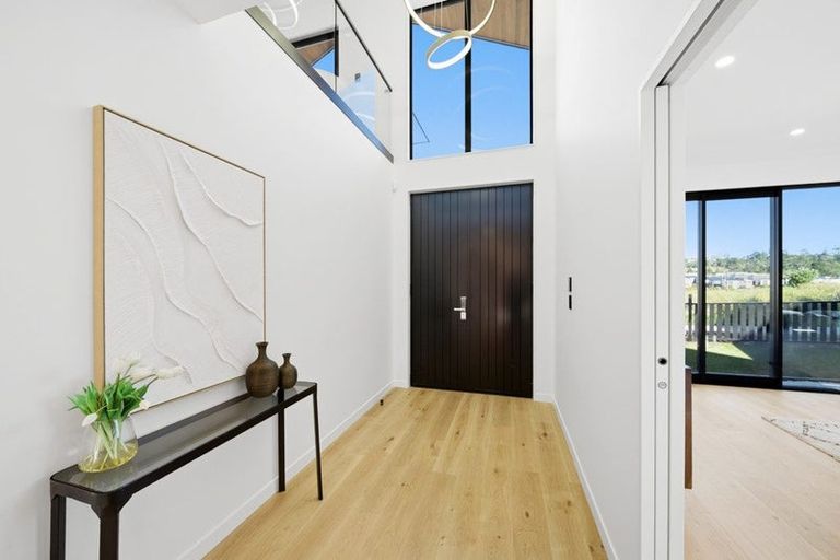 Photo of property in 24 Streamview Way, Long Bay, Auckland, 0630