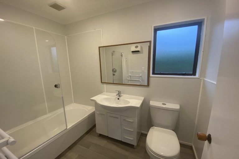 Photo of property in 8a Tararua Street, Paraparaumu, 5032