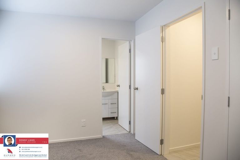 Photo of property in 271 Royal Road, Massey, Auckland, 0614