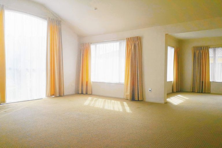 Photo of property in 12 Pennygale Close, Flat Bush, Auckland, 2016