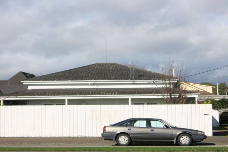 Photo of property in 710 Main Street, Palmerston North, 4414