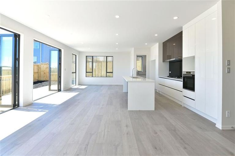 Photo of property in 241 West Hoe Heights, Orewa, 0931