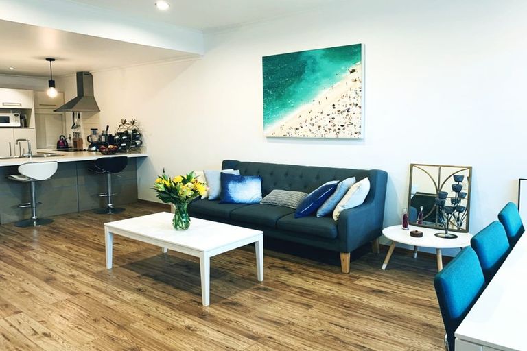 Photo of property in 49 The Track, Takanini, 2112