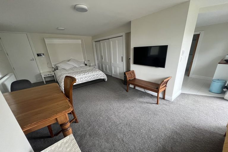 Photo of property in 32 Talavera Terrace, Kelburn, Wellington, 6012