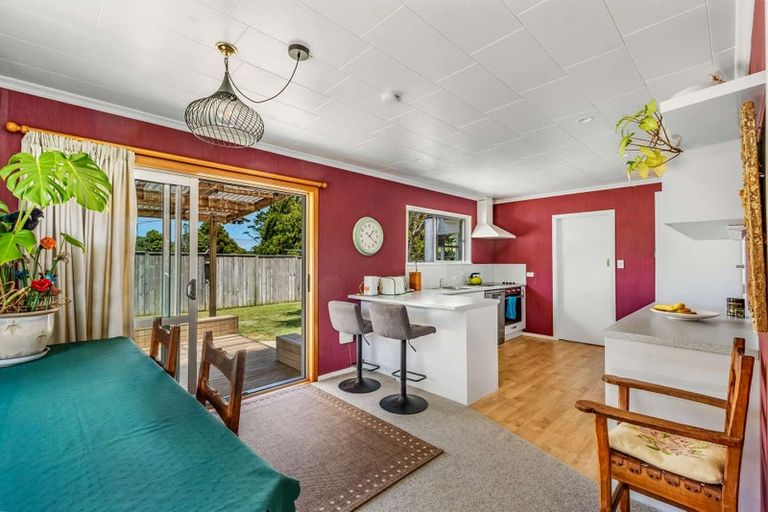 Photo of property in 21 Pararewa Drive, Whalers Gate, New Plymouth, 4310