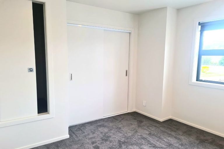 Photo of property in 2/37 Sladden Street, Naenae, Lower Hutt, 5011