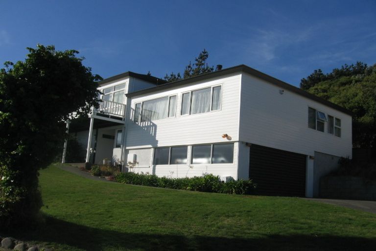 Photo of property in 10 Compass Way, Whitby, Porirua, 5024