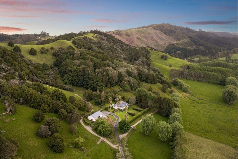 Photo of property in 725 Woodcocks Road, Kaipara Flats, Warkworth, 0981