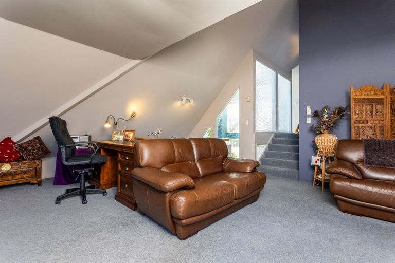 Photo of property in 6 Learmonth Avenue, Birkenhead, Auckland, 0626