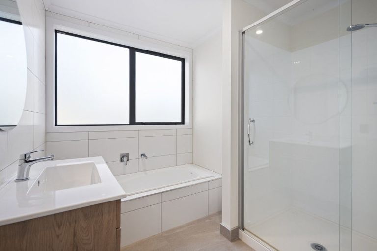 Photo of property in 10 Kenehi Road, Karaka, 2124