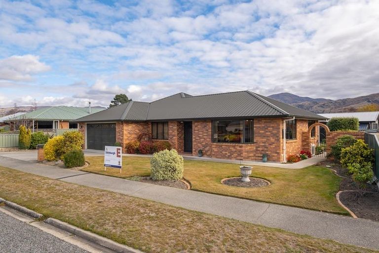 Photo of property in 42 Cairnmuir Crescent, Cromwell, 9310