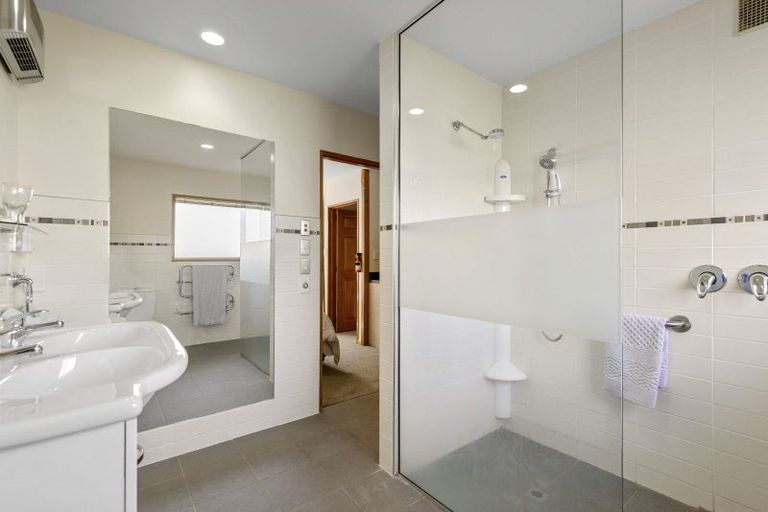 Photo of property in 377 Papanui Road, Strowan, Christchurch, 8052