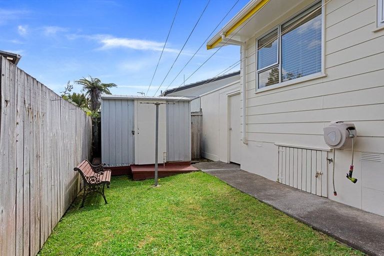 Photo of property in 2/21b Mildmay Road, Henderson, Auckland, 0610