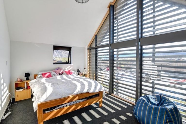 Photo of property in 25 Falconer Rise, Jacks Point, Queenstown, 9371