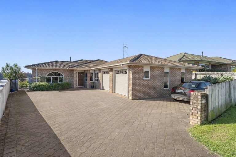 Photo of property in 36 Waterside Drive, Pyes Pa, Tauranga, 3112