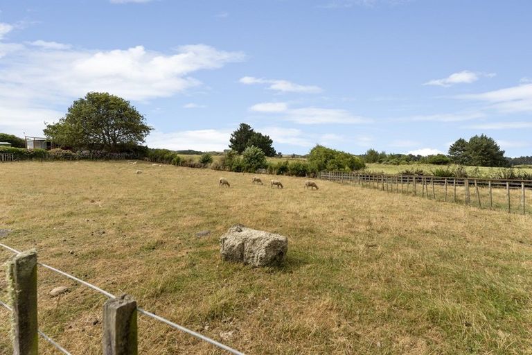 Photo of property in 19 Graves Street, Eltham, 4322