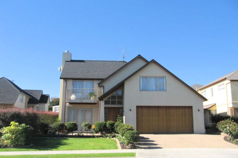 Photo of property in 16 Grammar School Road, Pakuranga, Auckland, 2010