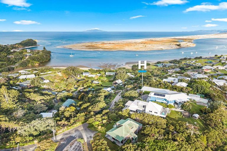 Photo of property in 11 Claude Street, Mangawhai Heads, Mangawhai, 0505