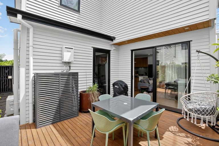 Photo of property in 57b Hogans Road, Glenfield, Auckland, 0629