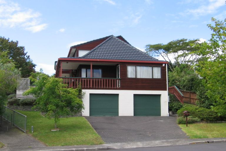 Photo of property in 10 Crown Hill Close, Forrest Hill, Auckland, 0620