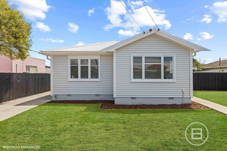 Photo of property in 17 Mcgregors Road, Bromley, Christchurch, 8062