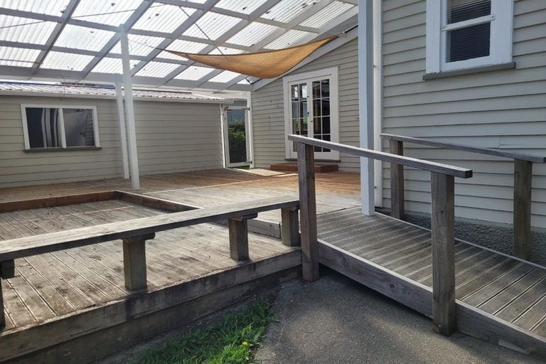 Photo of property in 12 Garrison Street, Carterton, 5713