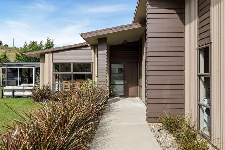 Photo of property in 23 Hewson Crescent, Lake Hawea, Wanaka, 9382