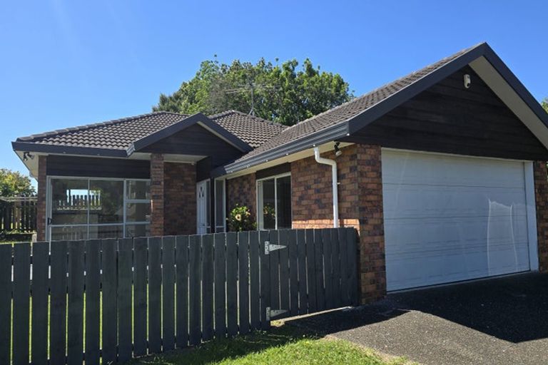 Photo of property in 35b Youngs Road, Papakura, 2110