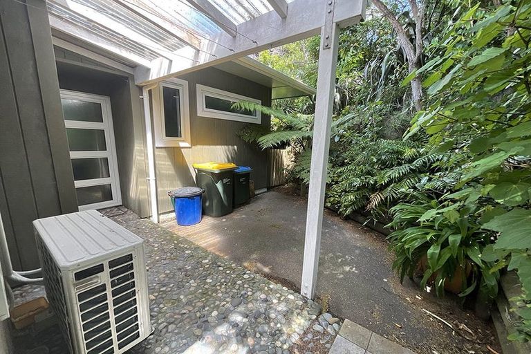 Photo of property in 2 Te Kura Road, Pukerua Bay, 5026