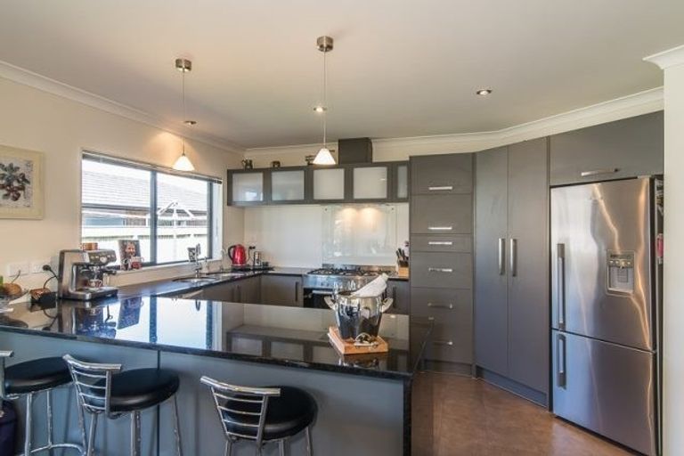 Photo of property in 65 Kotuku Drive, Paraparaumu Beach, Paraparaumu, 5032