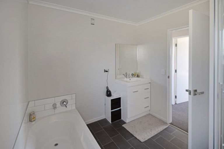 Photo of property in 73 Irishman Drive, Twizel, 7901